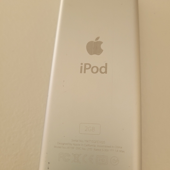 iPod nano 第1世代　ホワイト　2GB　Apple/アップル Apple iPod nano 1st Generation White (4 GB) Good Condition